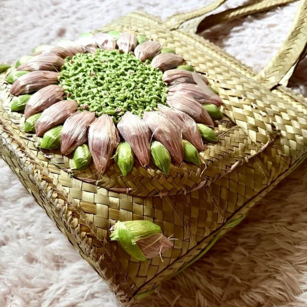 Woven Straw 3D Floral Spring Coquette Wicker Purse Bloom Core Quirky Teacher